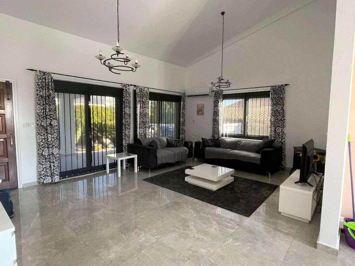 Villa Ambios 佩亚 外观 照片