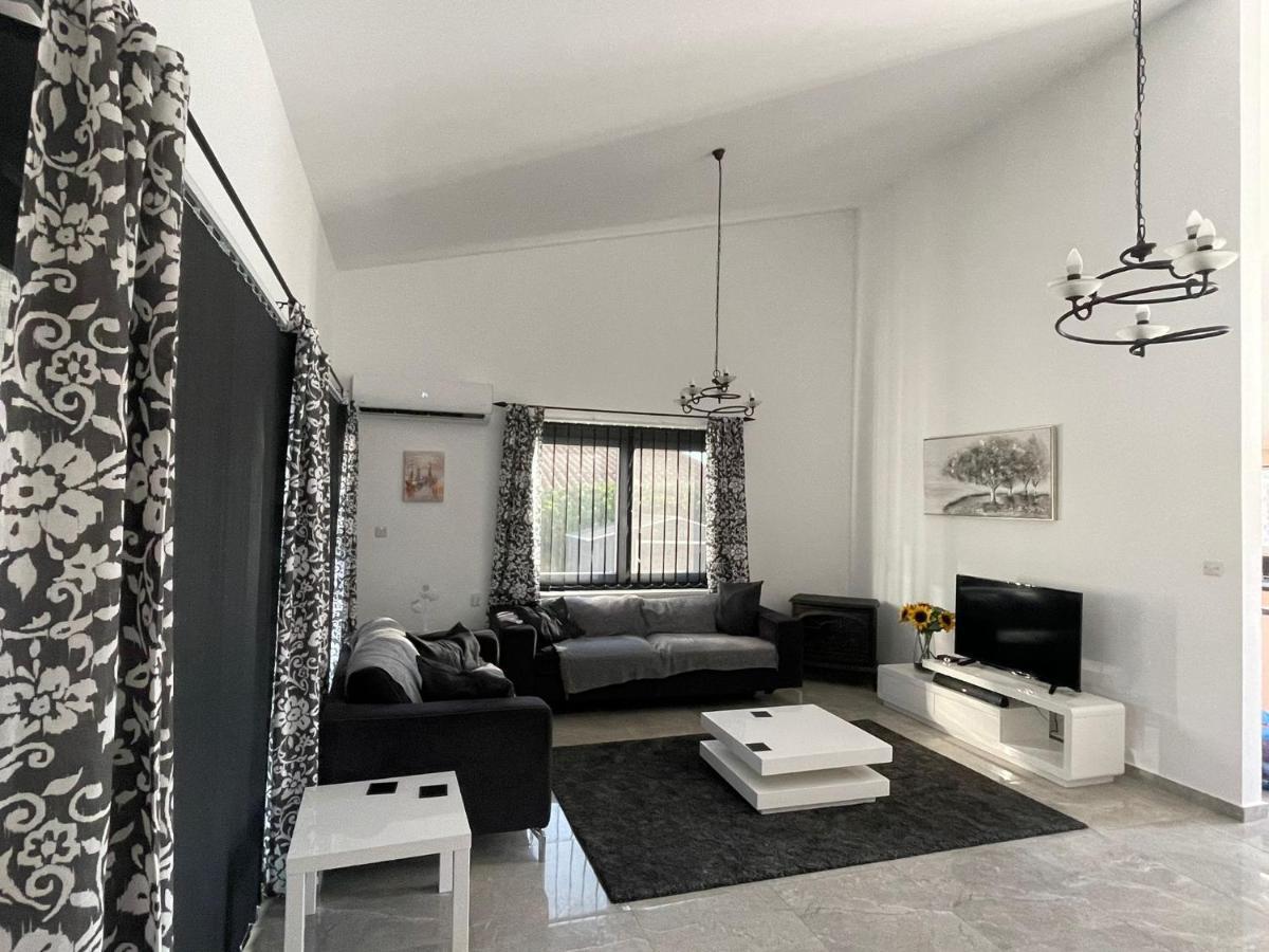 Villa Ambios 佩亚 外观 照片
